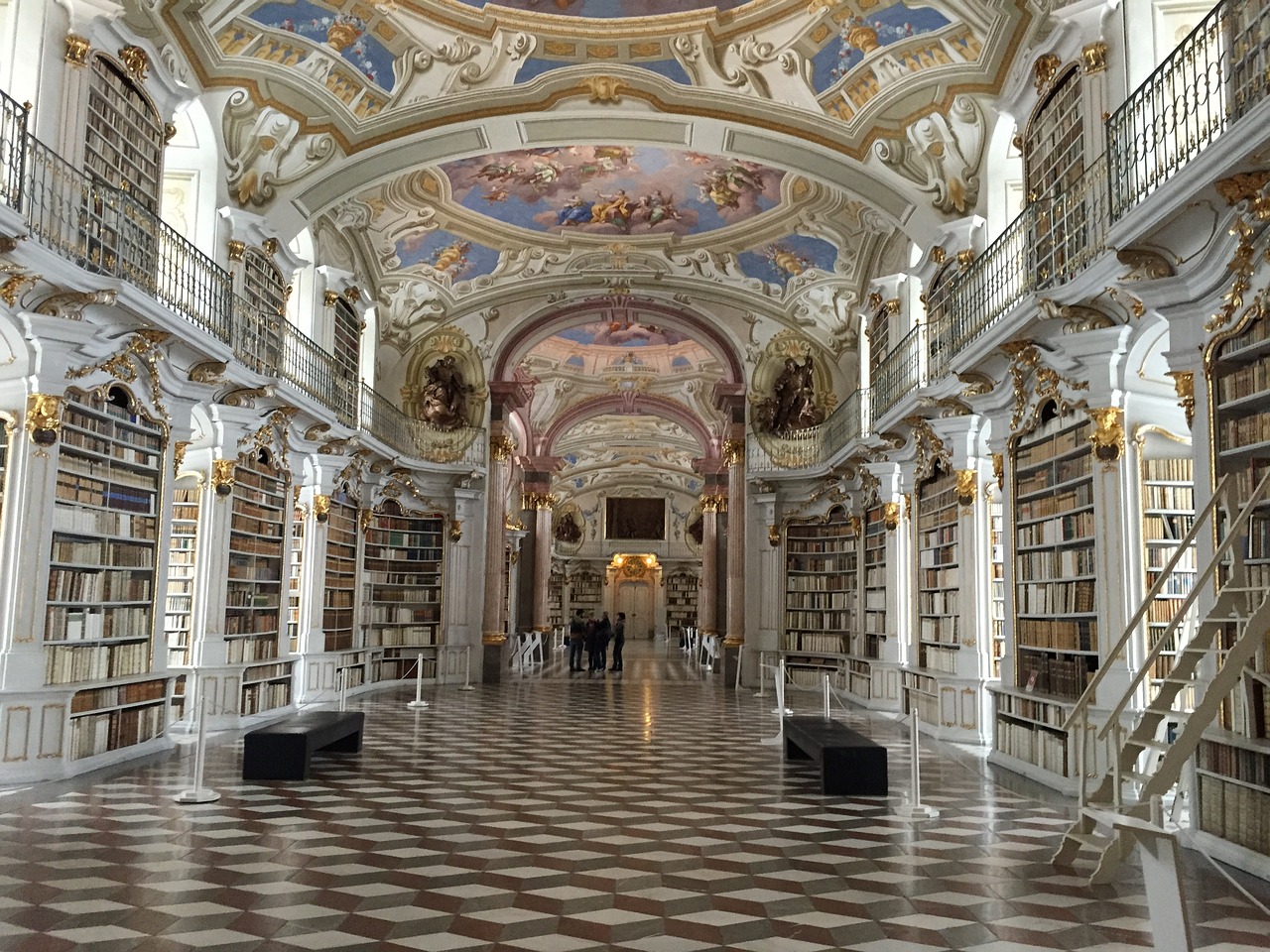 Best Practices for Organizing Your Home Library